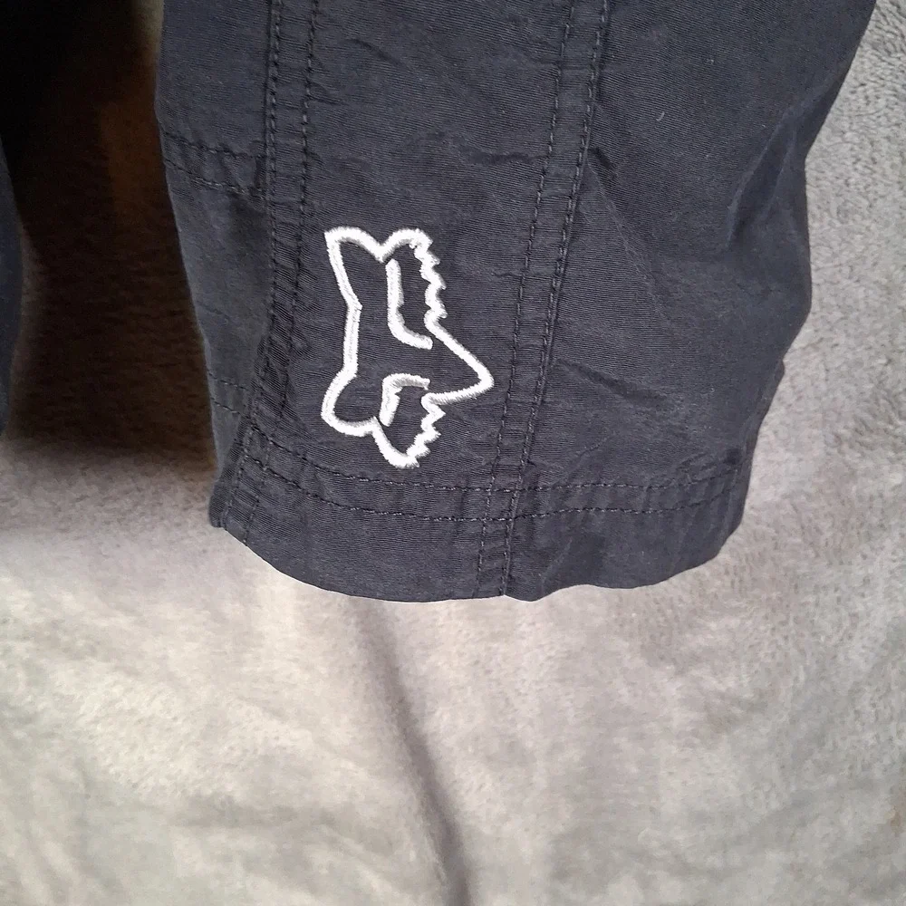 Fox Racing Shorts Mens Size Medium Black Inseam 11 Crotch‎ Comfort Embroidered